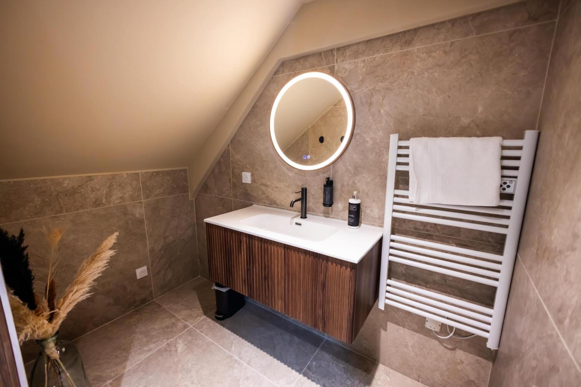 Eden Room - Luxe, Balneo & Sauna Le Mans Ngoại thất bức ảnh
